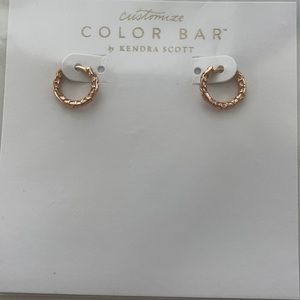 Kendra Scott Maggie Huggie Earrings